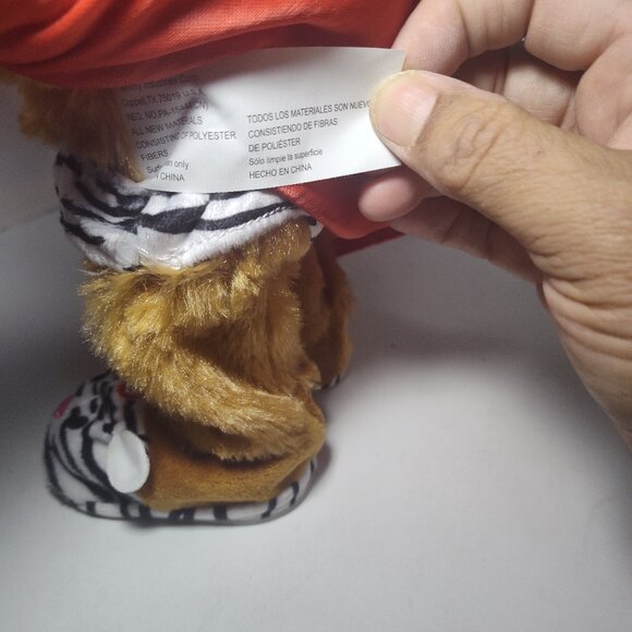 Gemmy Animated Flirty Valentine Singing Dance & Flashing Lover Bear Decor NWT - Picture 6 of 13